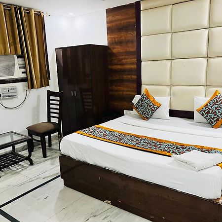 Hotel Marina Near Igi Airport Delhi New Delhi Extérieur photo