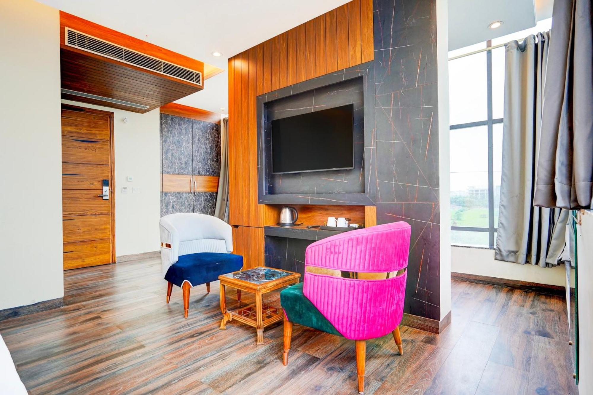 Hotel Marina Near Igi Airport Delhi New Delhi Extérieur photo