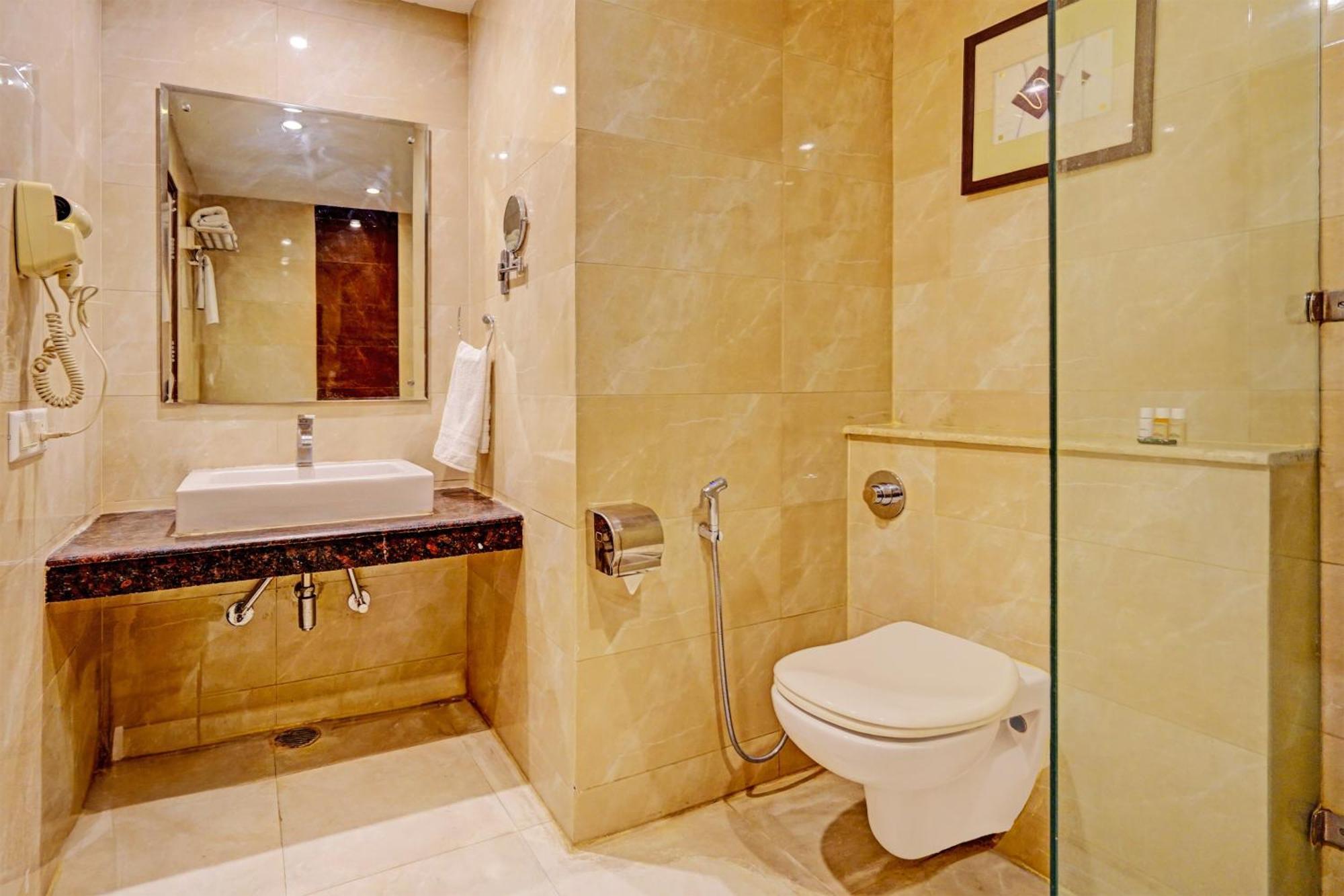 Hotel Marina Near Igi Airport Delhi New Delhi Extérieur photo