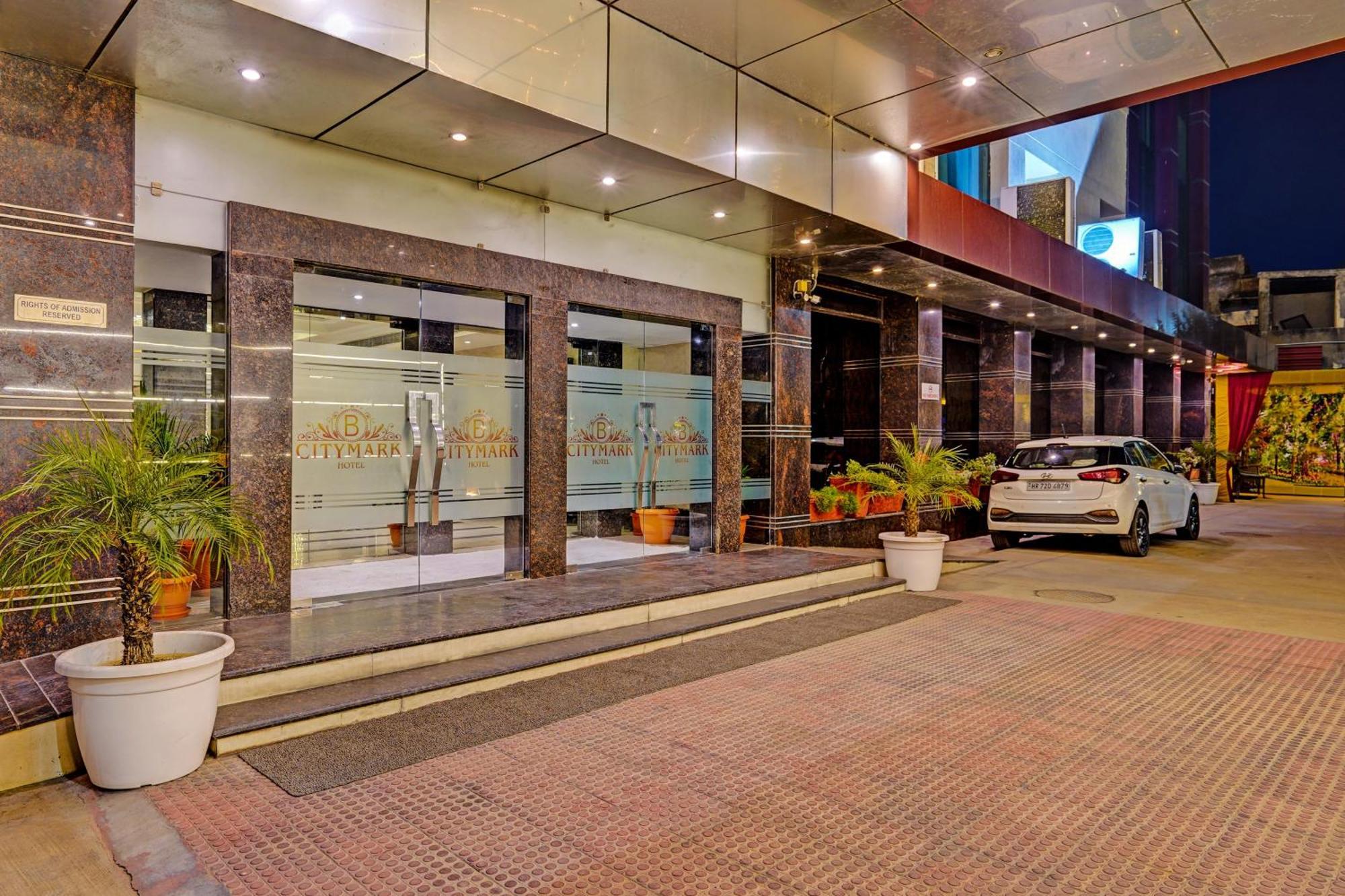Hotel Marina Near Igi Airport Delhi New Delhi Extérieur photo
